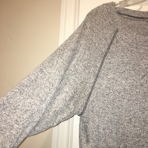 Grey Longsleeve - Picture 4 of 10